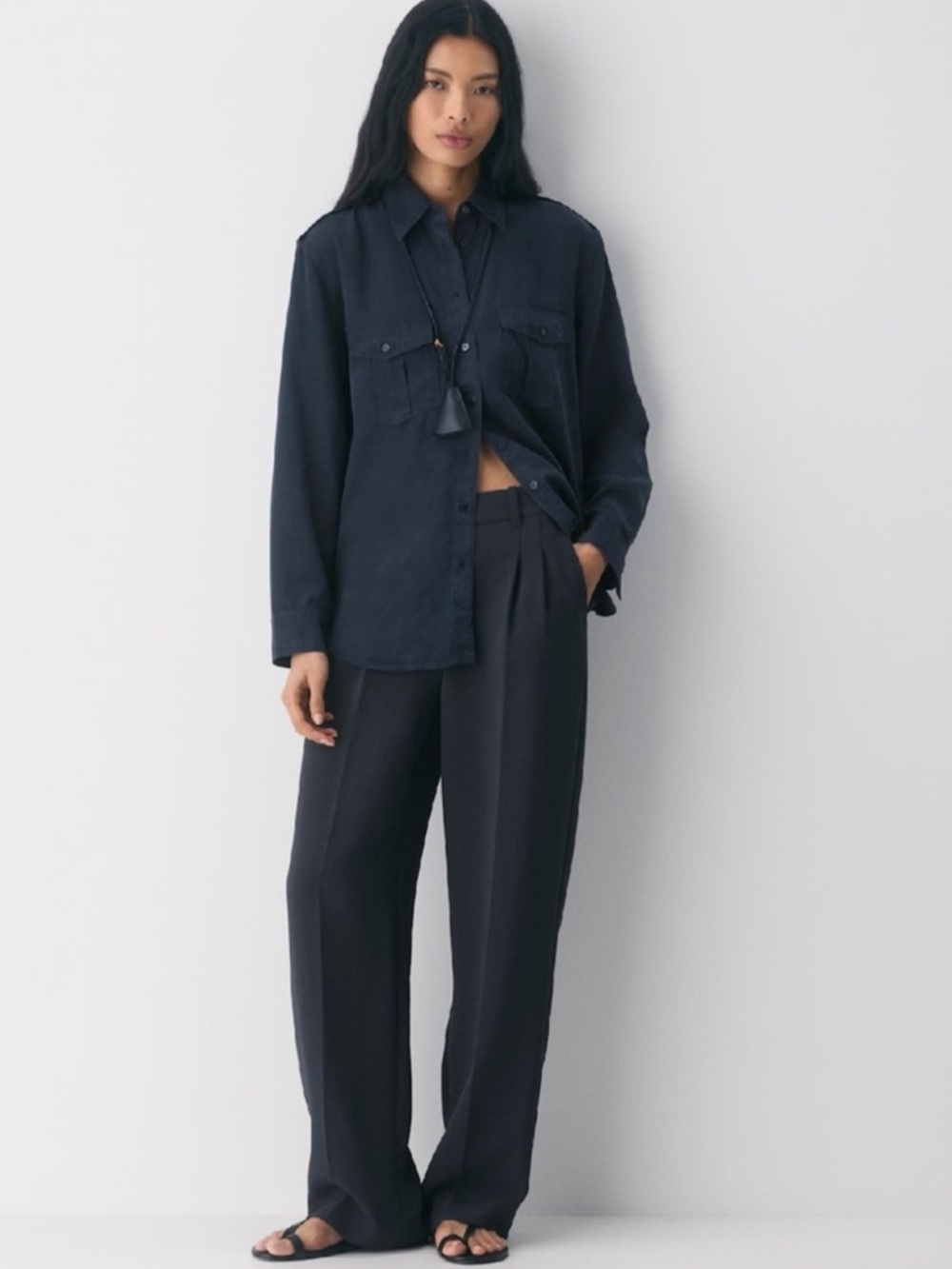 Aritzia Wide Leg Pants in Navy